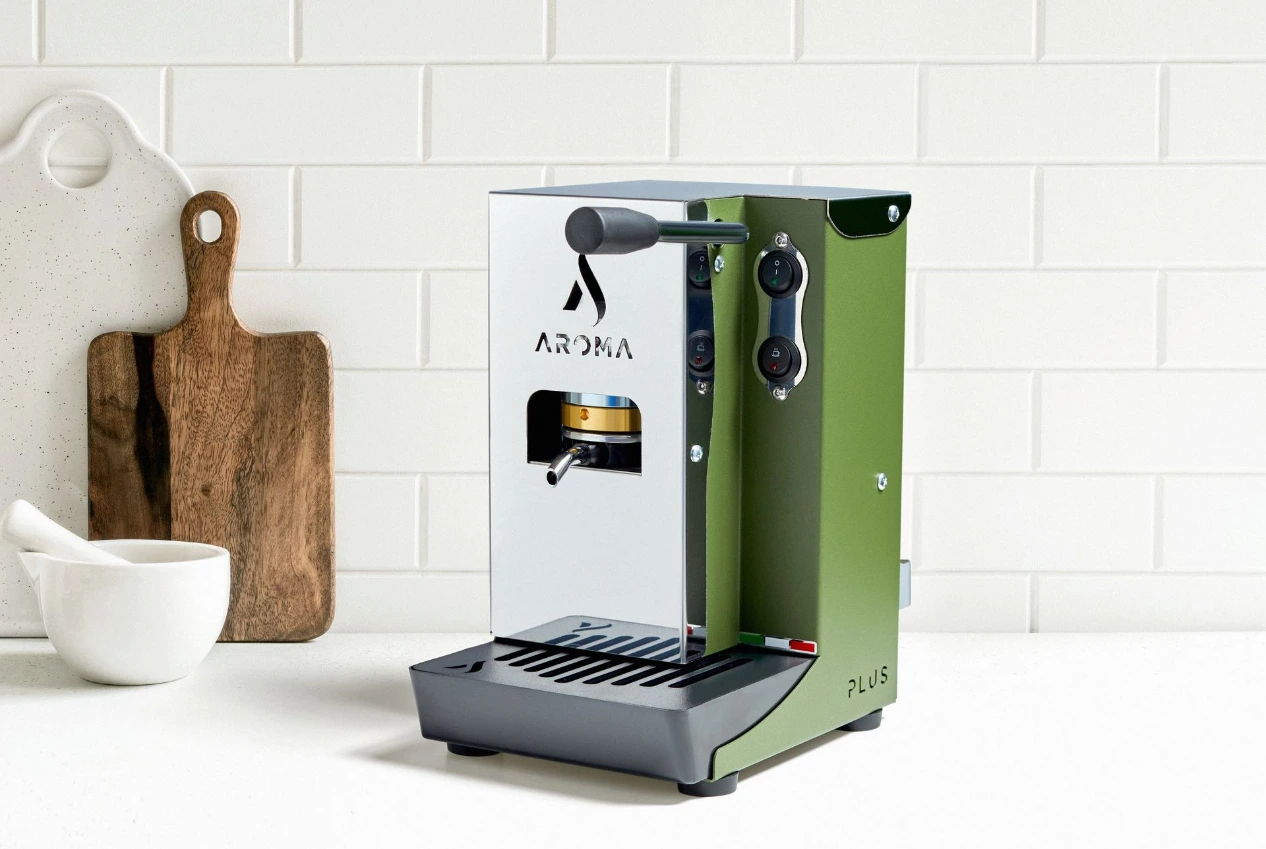Aroma PLUS zeleni model, na stolu u kuhinji