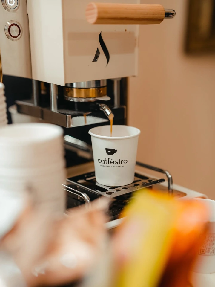 Aroma Iconica espresso aparat